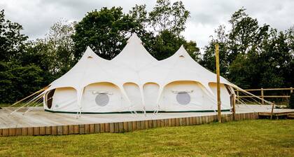 Luxury Glamping Retreat in Battle