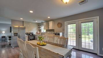 House (4 Bedrooms) | Interior