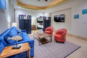 Smart TV, fireplace, DVD player, stereo