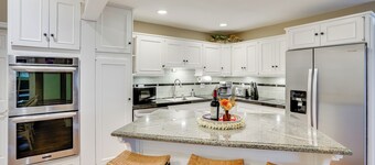 Huntington Beach Vacation Rental ~ 3 Mi to Dtwn!