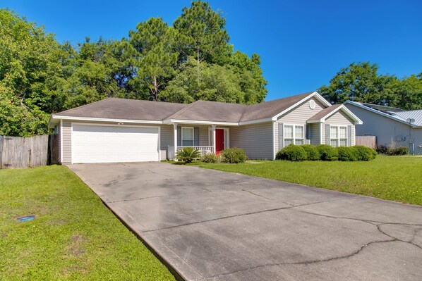 Interior - Cozy Brunswick Home: 13 Mi to St Simons Island! (Brunswick)