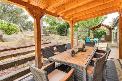 Yosemite Wellbeing Retreat on 5 Acres w/ Mtn Views