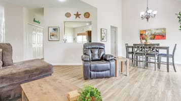 Rumah (4 Bedrooms) | Interior