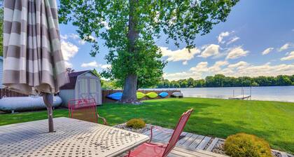 Howe Retreat w/ Fire Pit + Private Boat Dock!