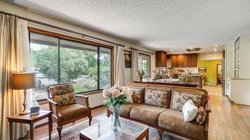 Rumah (2 Bedrooms) | Interior