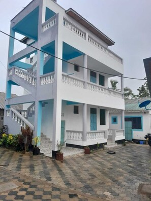 Exterior - Spacious Retreat Steps from Beach & Town Center! (Kiwandani)