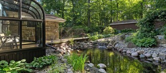Southern Door-Waterfront Bayview Bliss Bungalow