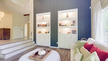 Rumah (4 Bedrooms) | Interior