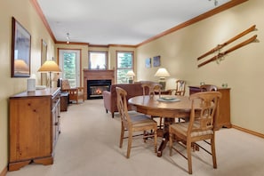 Dining - Ground Level 2 bed/2 bath condo with laundry, BBQ, pet-friendly, large deck (Silver Star Mountain)