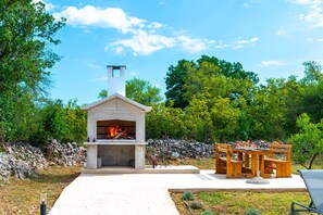 BBQ/picnic area - Villa Lea&robi (Unesic)