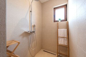 Villa | Bad | Badekar og såpe