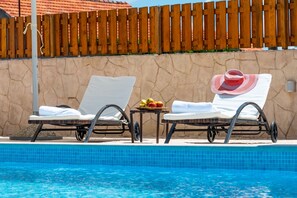 2 bedrooms, iron/ironing board, free WiFi - Villa Kole (Drnis)