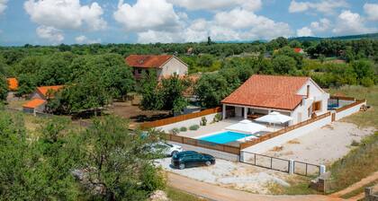 Villa Kole