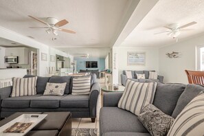 Smart TV - Downtown Cocoa Beach, Heated Pool House Next To Beach (Cocoa Beach)