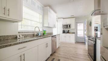 Fridge, microwave, oven, dishwasher