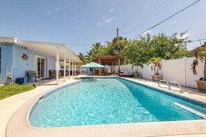 Pool - Downtown Cocoa Beach, Heated Pool House Next To Beach (Cocoa Beach)