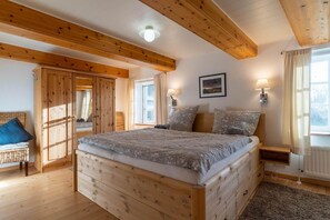 2 habitaciones, cuna de viaje y wifi gratis 
