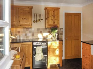 Dishwasher - River View Pateley - UK47337 (Pateley Bridge, near Harrogate)