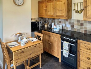 Dishwasher, cookware/dishes/utensils