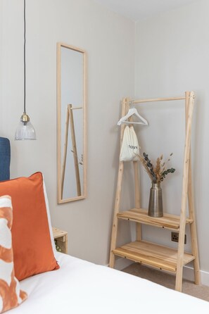 2 chambres, fer et planche à repasser, lit parapluie, Wi-Fi gratuit