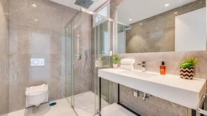 Shower, towels