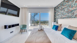 3 bedrooms, iron/ironing board, travel crib, free WiFi - Villapadierna Solstice Sanctuary Villa (Estepona)