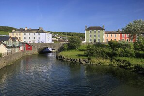 Exterior - The Rope and Anchor, Aberaeron (Aberaeron)