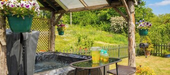 The Old Cottage, Aberporth