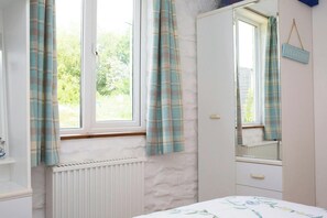 3 Schlafzimmer, Reisekinderbett, Bettwäsche