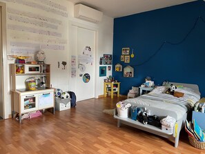 5 camere, ferro/asse da stiro, Wi-Fi gratuito, lenzuola