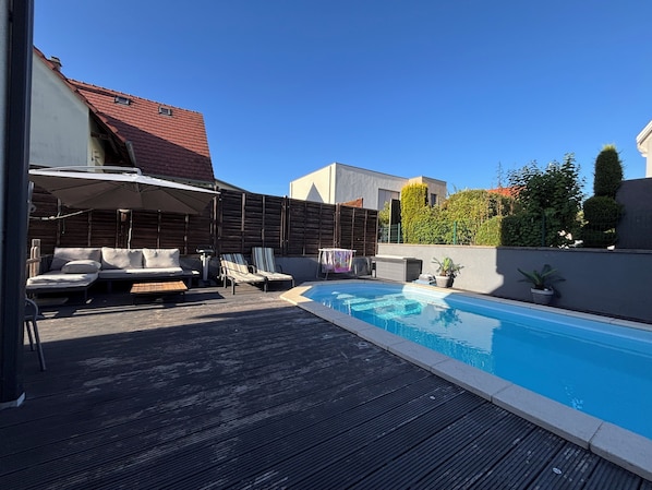 Outdoor pool, a heated pool