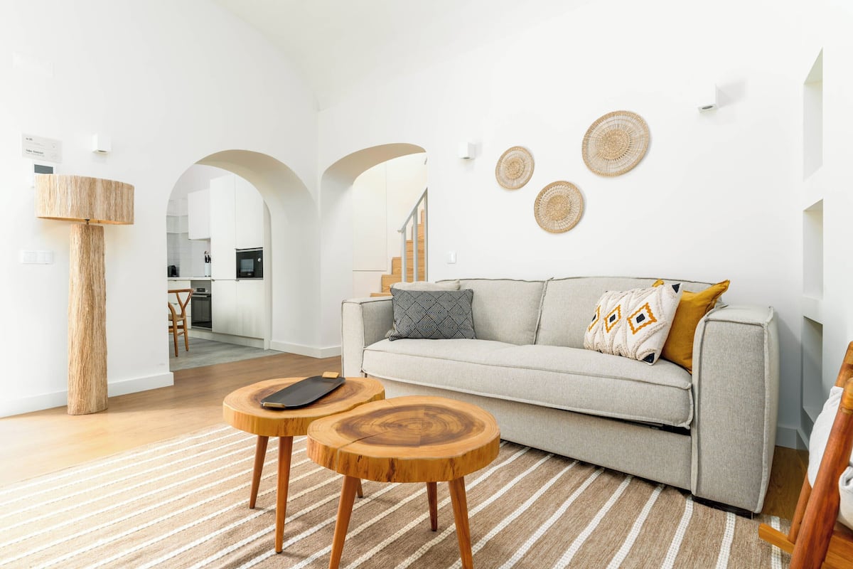 Apartment, 2 Bedrooms | Living area