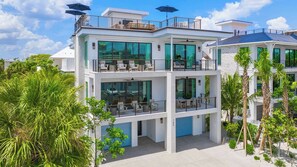 Exterior - Walk to St. Armands & Beach/Gulf Views/Resort Pool (Sarasota)