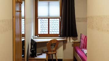 Single Room | Free WiFi