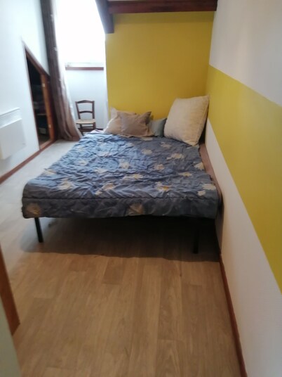 Chambre 10m2 Avec Coin Bureau 20 la Nuit