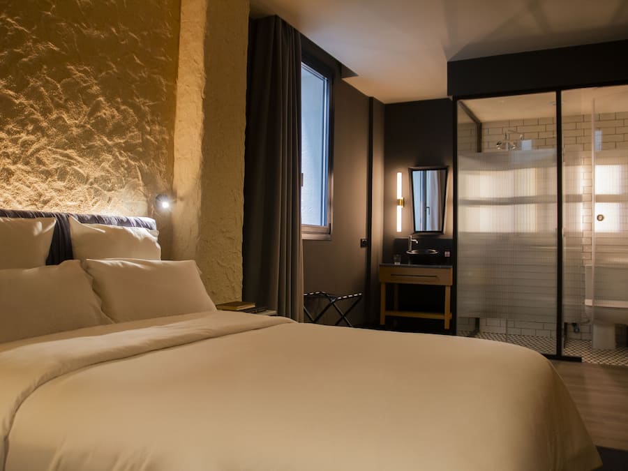 Ducha, cabezal de ducha tipo lluvia, artículos de tocador gratuitos