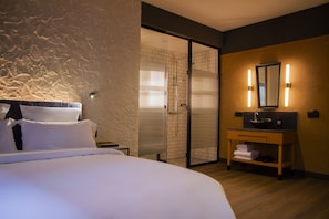 Standard Double Room, Balcony | Bathroom