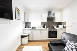 Private kitchen - Cosy Apartment Near Leeds City Centre (Leeds)