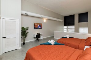 2 bedrooms, desk, iron/ironing board, WiFi