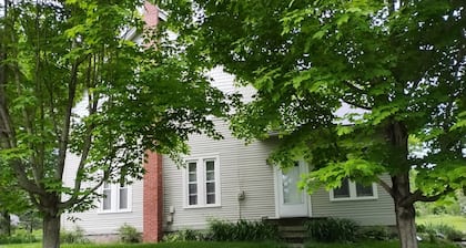 Quaint farmhouse with garden, big yard, river access- all near Middlebury, VT.