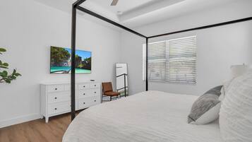 3 bedrooms, iron/ironing board, travel crib, WiFi