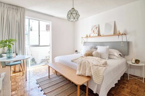 2 bedrooms, iron/ironing board, travel crib, WiFi - Location, location, location: central apt, Condesa (Ciudad de México)