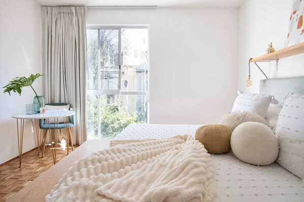 2 bedrooms, iron/ironing board, travel cot, WiFi - Location, location, location: central apt, Condesa (Ciudad de México)