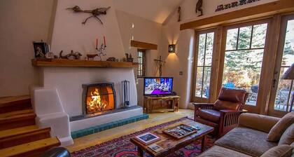 Caja de Tesoro ~ A Romantic Mountain Getaway!
