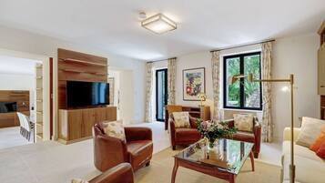 Televisie en een open haard