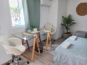 4 室のベッドルーム、アイロン / アイロン台、WiFi、ベッドシーツ