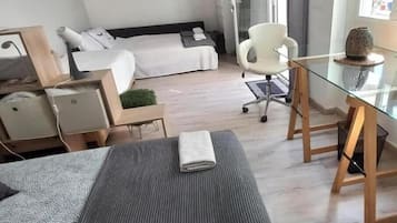 4 slaapkamers, een strijkplank/strijkijzer, wifi, beddengoed