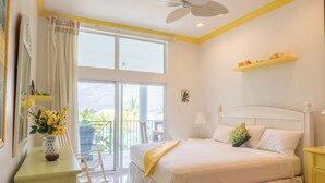 4 habitaciones, escritorio y tabla de planchar con plancha 