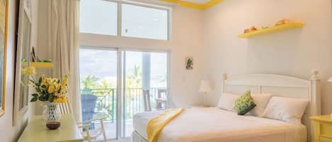 4 bedrooms, desk, iron/ironing board, travel crib