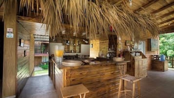 Snack bar